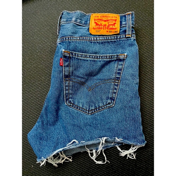 Levi cut off’s - Picture 1 of 4